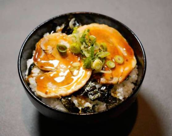 店長おすすめ【チャーシュー丼】