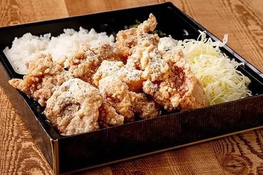 チーズスパイスげんこつ唐揚げ弁当 6個 Cheese & Spices Fried Chicken Bento Box (6 Pieces)