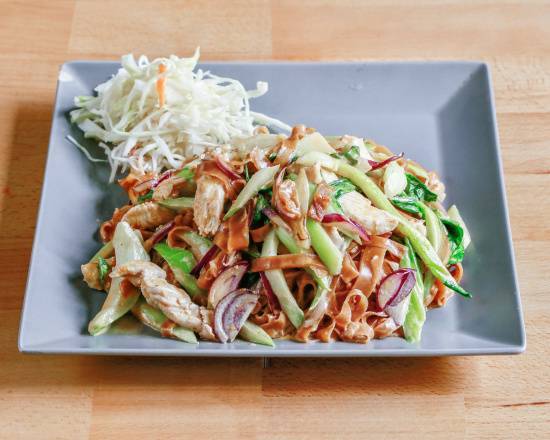 Makaron Pho Brązowy z Mlekiem Kokosowym i Bok Choy