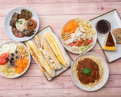 Nüga / Salades & Paninis 🥪