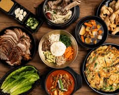 Pocha Seoul (9261 34 Ave NW)