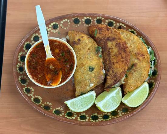 Los 3 Hermanos (1104 Thomas Rd)