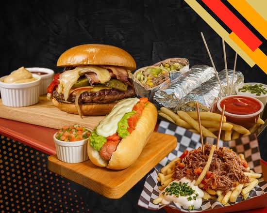 Don Peter (Avenida Central Gonzalo Pérez Llona 925)