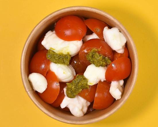 Petite salade tomates mozza 🍅