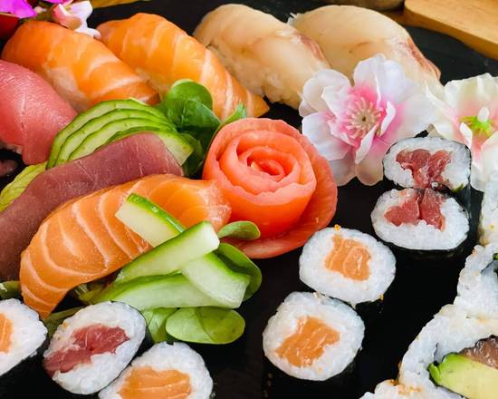 Mixed Sushi Platter 40 Pieces