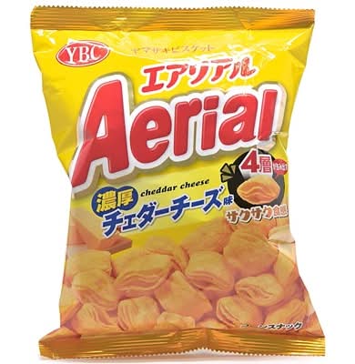 エアリアル コーンスナック - 濃厚チェダーチーズ味 (65g)