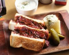 【SNSで話題の肉サンドウィッチ】STABLER 本店