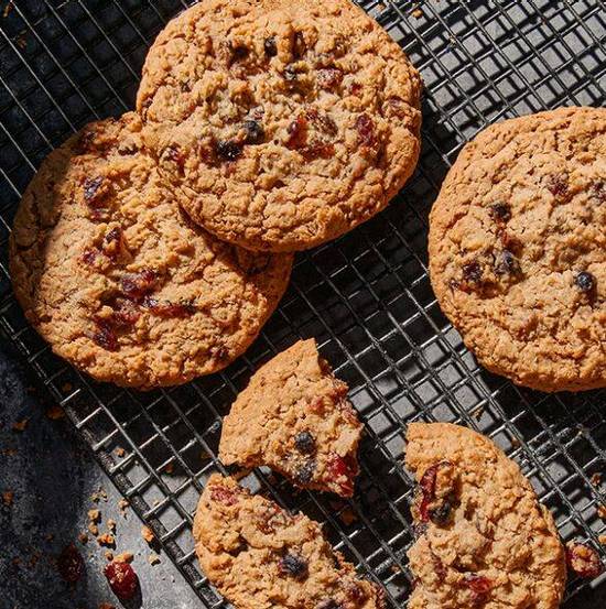 Oatmeal Raisin with Berries Cookie 4-Pack