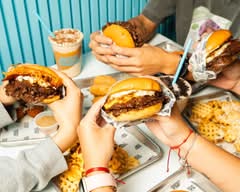 Cowy Burger (223 Northwest)