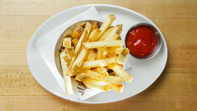 Fries & Garlic Dip