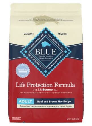 Blue Buffalo Life Protection Formula Beef & Brown Rice Dry Food For Adult Dogs (15 lbs)