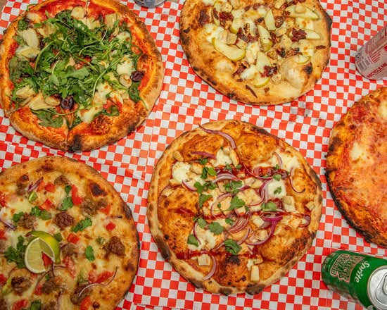 900 Degrees Pizzeria by Hoptimystic Brewing
