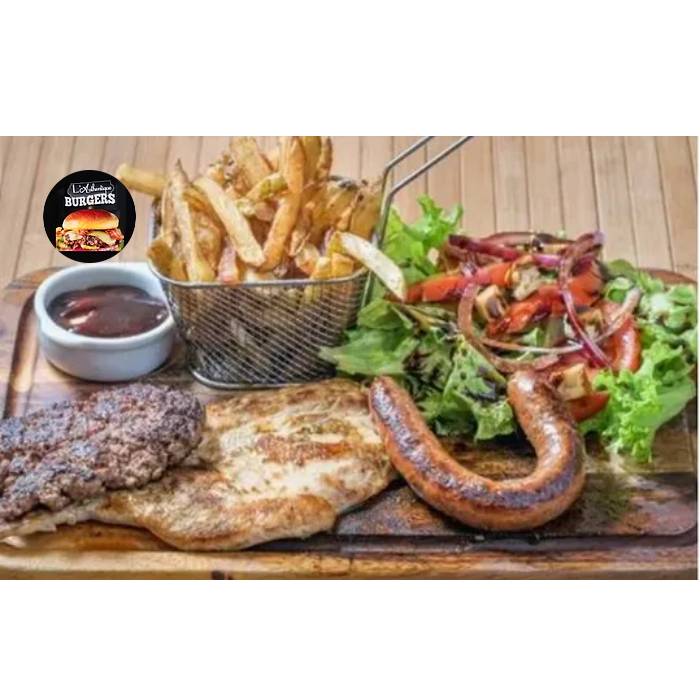 Assiette de Viandes Mixte 🍽️🐂🌭🍗