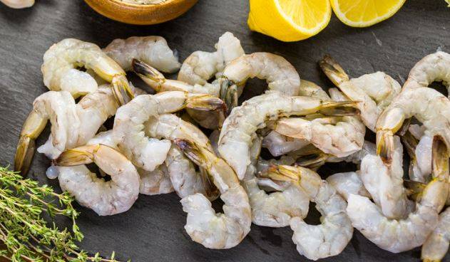 Frozen Shrimp - Raw, Peeled & Deveined, IQF, Tail-on - 16-20 - 2 lbs (5 Units per Case)