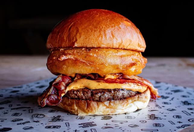 Poppa Burger incl. free side