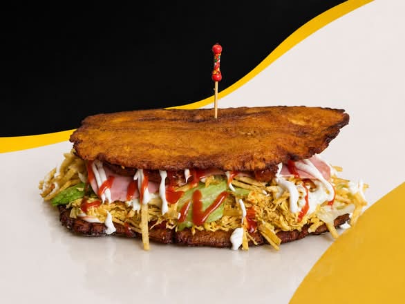 Patacon de Pollo Mechado