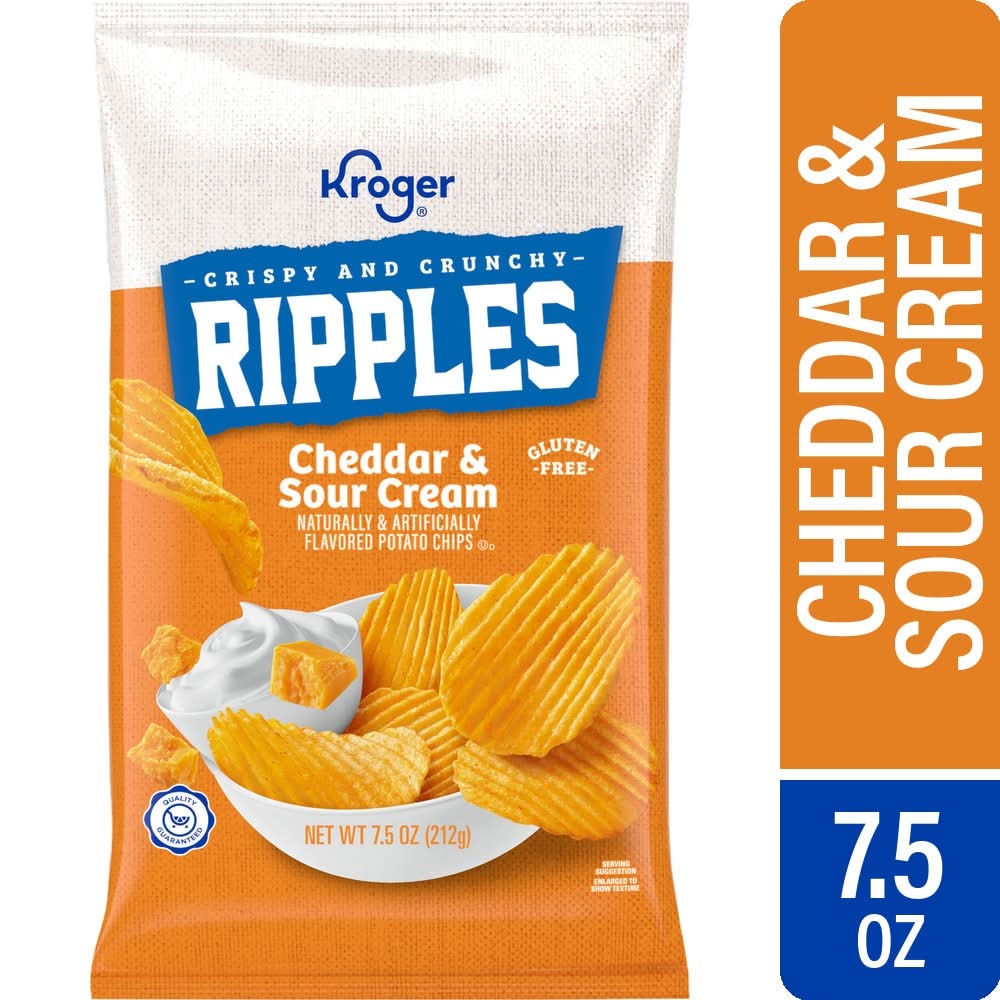 Kroger Crispy & Crunchy Ripples Potato Chips, Cheddar & Sour Cream (7.5 oz)