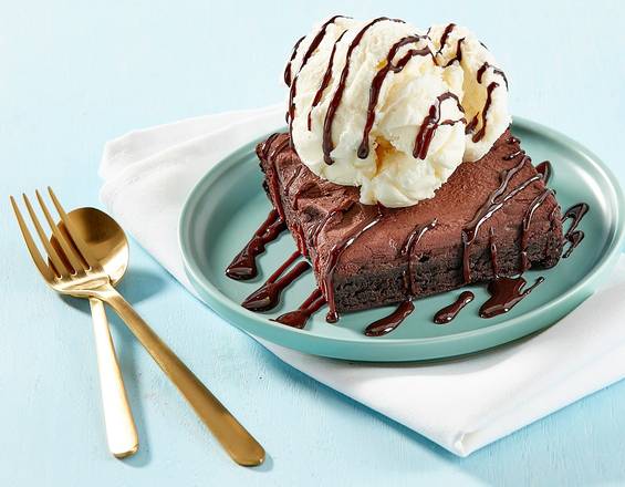 Double Chocolate Brownie w/ Ice Cream
