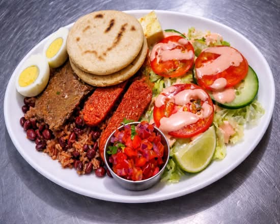 Panes Con Ripio Y Carnitas Del Tío Vitor (San Salvador)