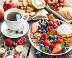 Café, Ensaladas y Croissants