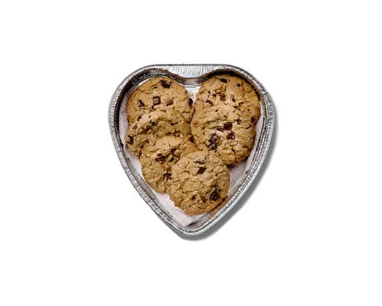 6 ct Chocolate Chunk Cookie Heart-Shaped Tray
