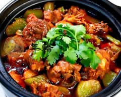 年輪（鸡公煲鶏肉煮込鍋、麻辣烫マーラータン）