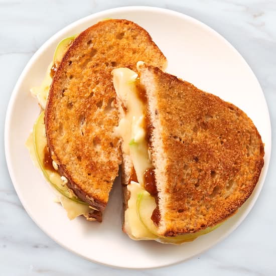 Grilled Brie with Apples & Fig Jam