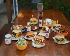 Normal Van Main Street