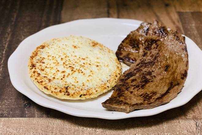 Corn Pie with Cheese & Grilled Steak (Arepa con Queso y Carne Asada)