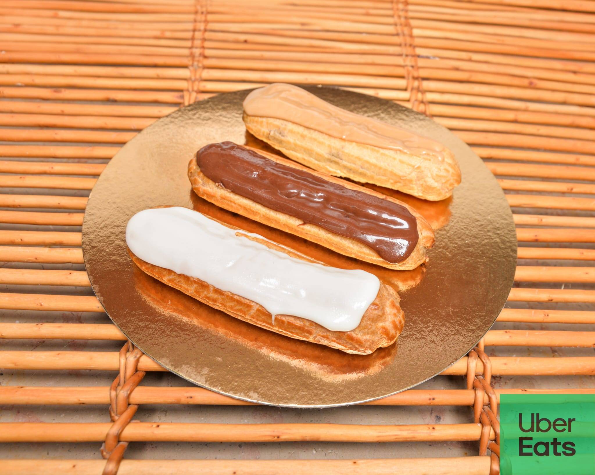 Eclair Café