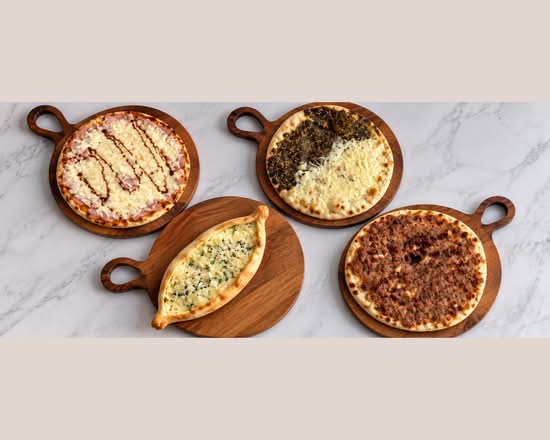 Pâtisserie Halwanji (11503 Boulevard Gouin O)