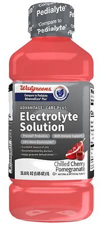 Walgreens Advantage Care Plus Cherry Pomegranate Electrolyte Solution (1 L)