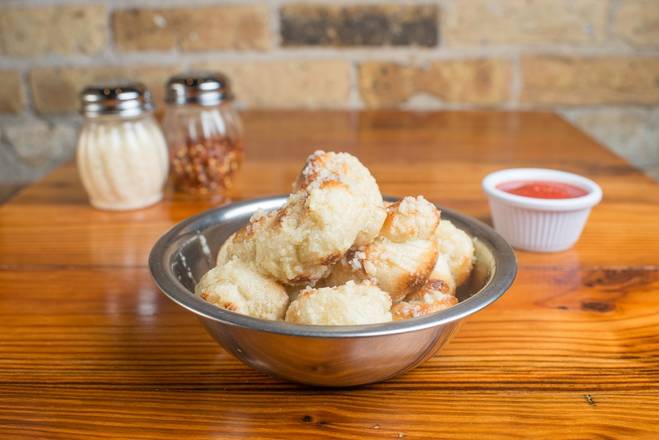 SM Garlic Knots