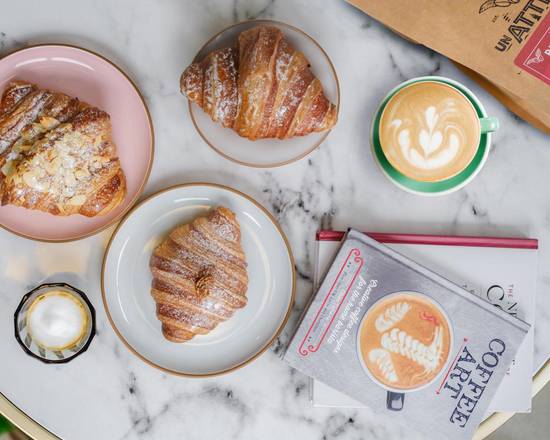 Un  Attimo Specialty Coffee