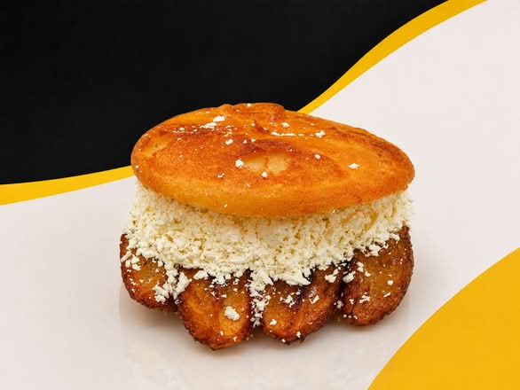 Arepa Tajada Queso