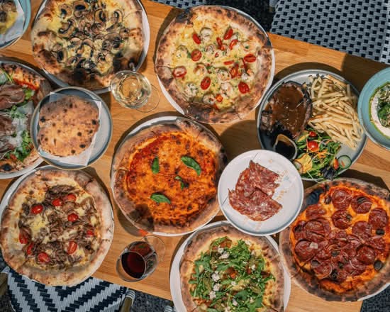 The Beach Hotel Townsville (North Ward)