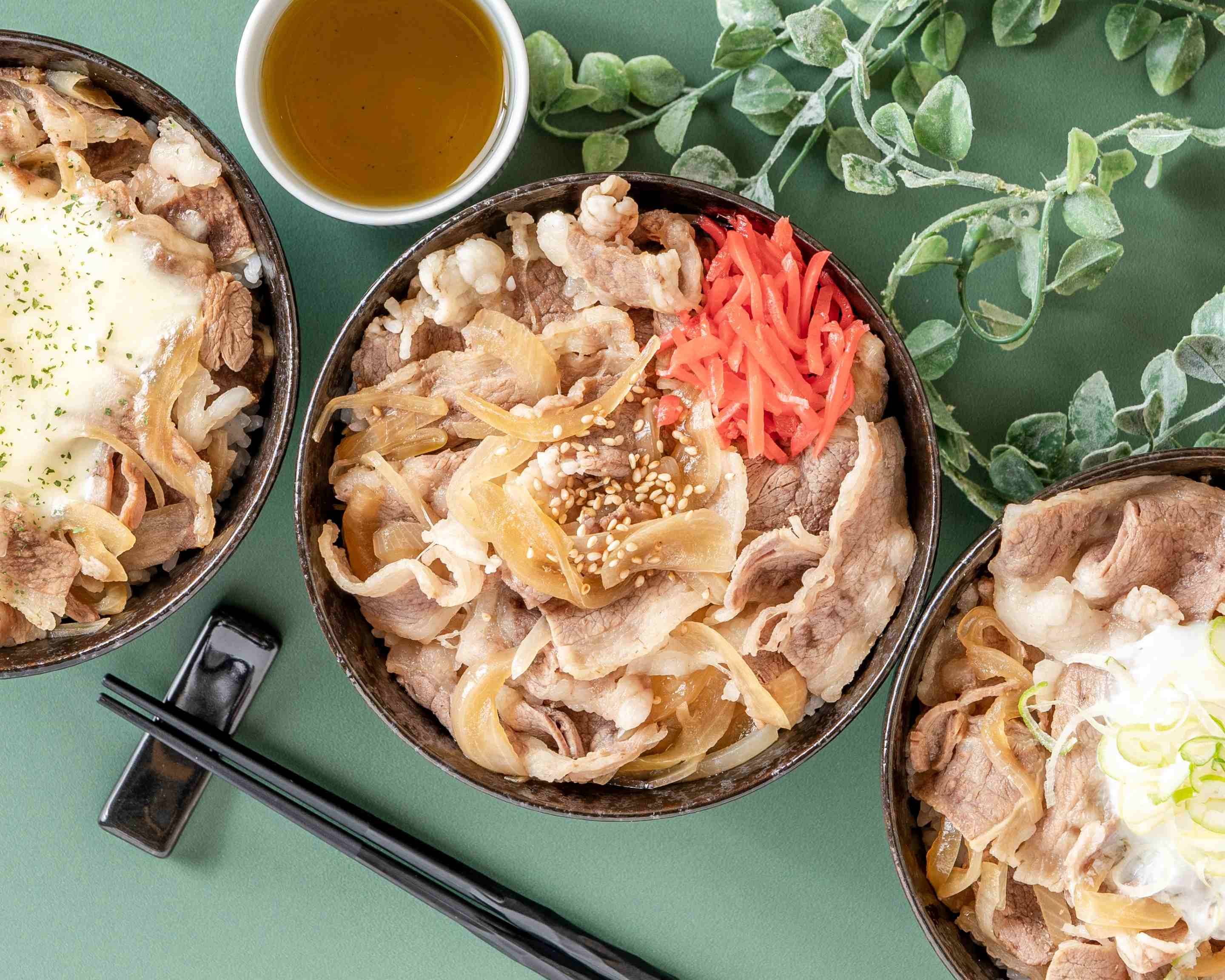 すき家】今年もすき家に春色の“チーズ牛丼”が登場！明太マヨの