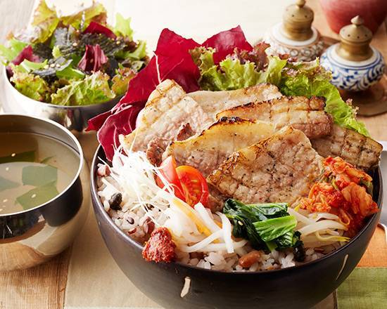 【ポイント10倍】 十六穀米とサムギョプサル丼 カンナム豚豚 漁町店のデリバリー スーツ・フォーマル・ドレス