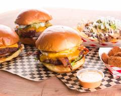 Fuddruckers- ABQ Pan American