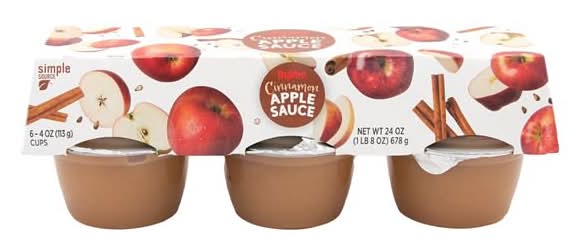 Hy-Vee Apple Sauce, Cinnamon (4 oz, 6 ct)