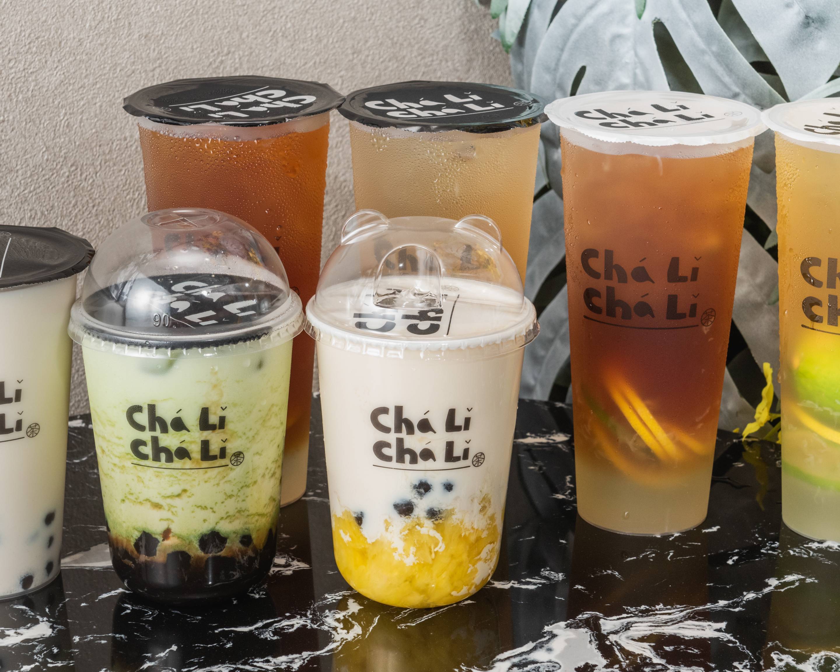 茶 里 茶 里