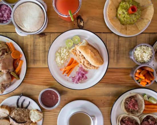 Doroteo Lechon al Horno (Valle Real)