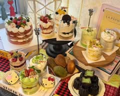 Lucky Bites (11 Fairburn Drive Unit 11)