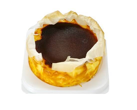 「紙包み」純生クリームのバスクチーズケーキ　(成城石井自家製)　　J-062