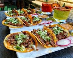 Tacos de Barbacoa "La Escondida"