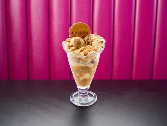 *NEW* Cinnabun Crumble Sundae