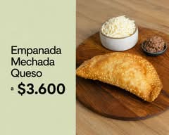 Buena Muzza Empanadas (Los Heroes)