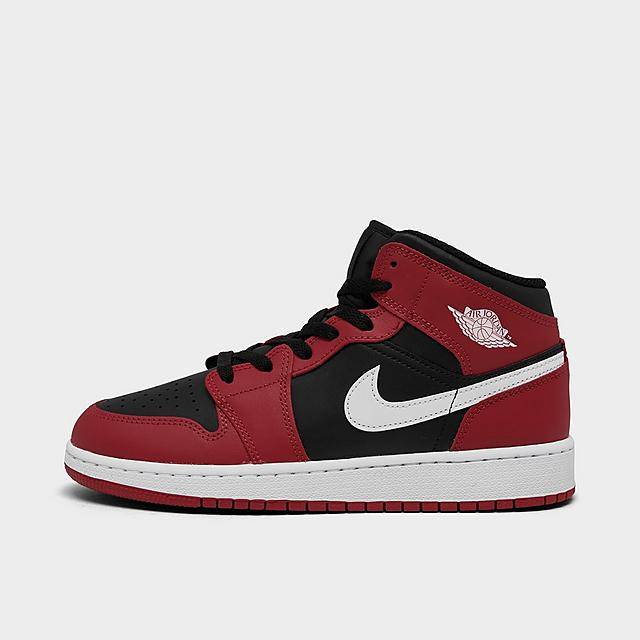 Big Kids' Air Jordan Retro 1 Mid Casual Shoes (6.5)