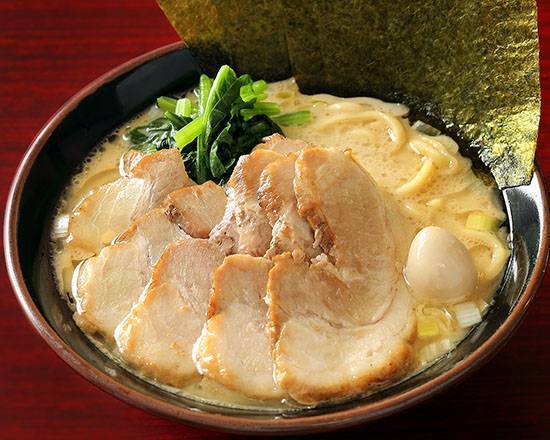 塩チャーシューメン Salt Ramen Topped with Roasted Pork Fillet