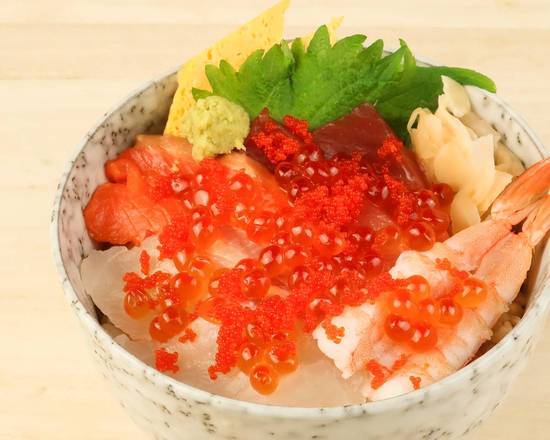 特選海鮮 いくらこぼし宝石丼 Special Seafood Overflowing Salmon Roe Treasure Rice Bowl